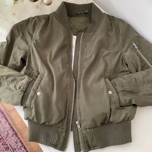 Joujou girls bomber jacket size L